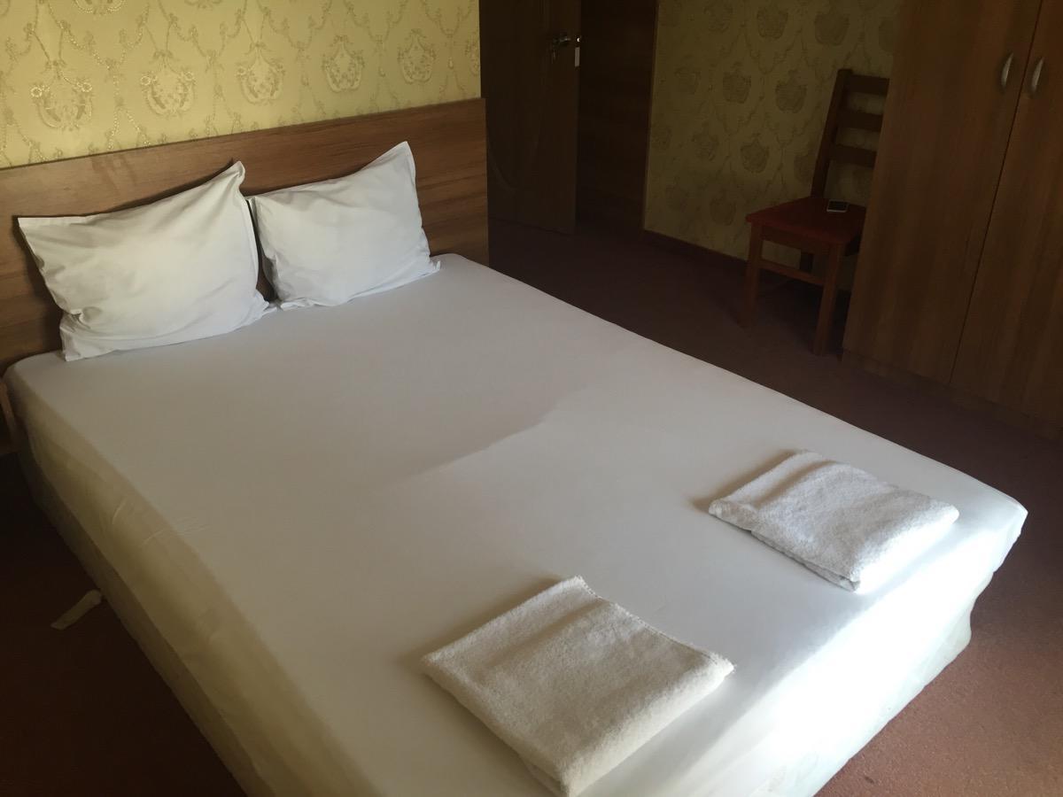 Irish Hotel Шумен Екстериор снимка