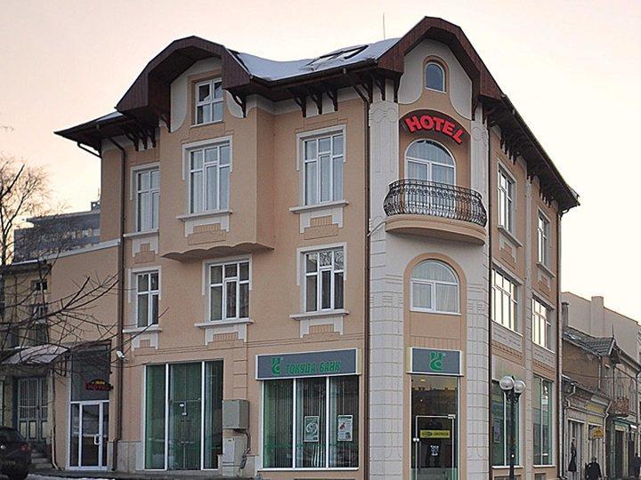 Irish Hotel Шумен Екстериор снимка